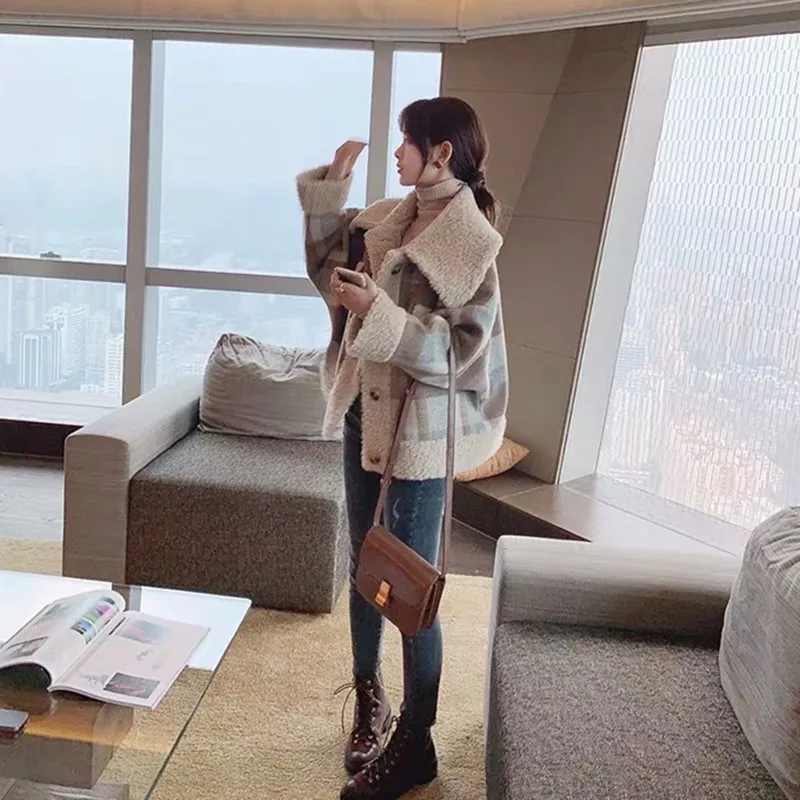 #*Cheap Women plaid lamb wool coat Lamb fur cuff collar thicken warm 2019 winter wool blended outwear female jacket korean style