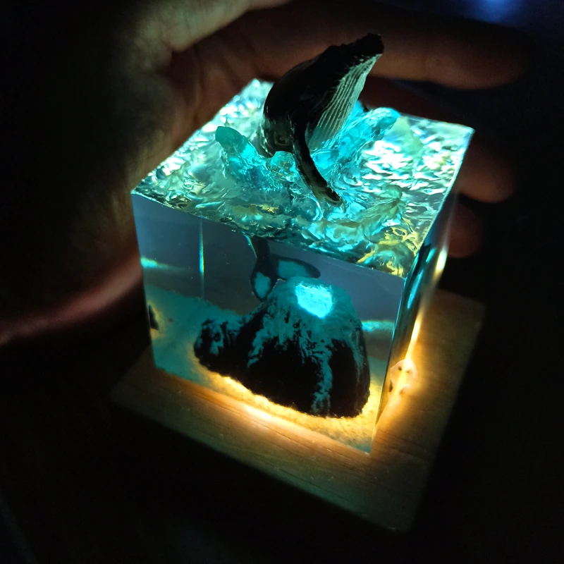 Large Epoxy Resin Lamp Scuba Diver LED Night Light Whales Deep Sea Shimmer  Desktop Lamp Ornaments