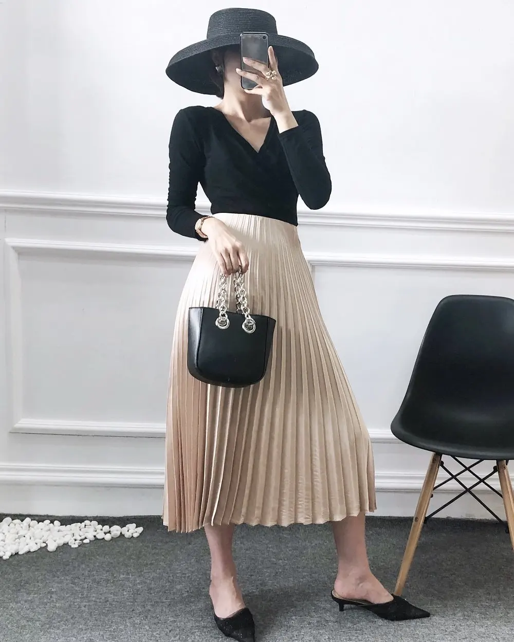 

Western Style Debutante Autumn & Winter Three-Color Drape New Style Satin Textured Pleated Skirt Drape Medium Waist Big Hemline