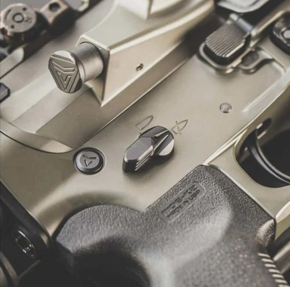 O1CN01aLbRI11CWLSg9YA3T_!!2903140088