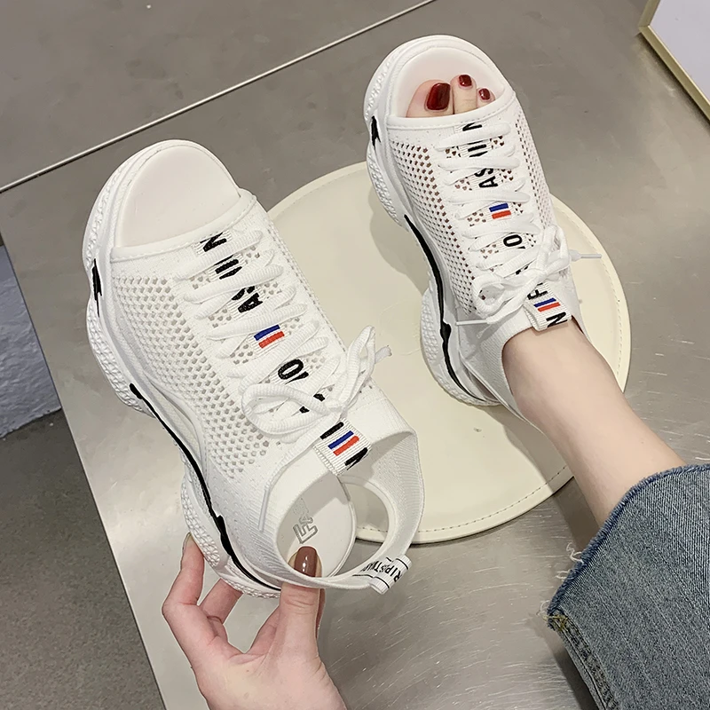 Sandalias con taco chino de moda 2002 para mujer, sandalias blancas y  negras gruesas para la playa, sandalias informales para mujer|Sandalias de  mujer| - AliExpress