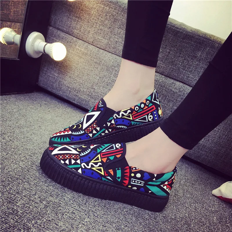 

2019 Spring New Style Graffiti Canvas Shoes WOMEN'S Casual Shoes Versatile Flat Lazy Slip-on Students Korean-style Shoes
