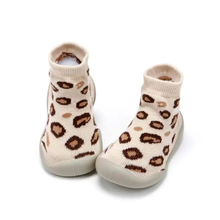 Новые носки-тапочки для малышей, детские мягкие носки с резиновой подошвой, леопардовые носки-тапочки для малышей - Цвет: Beige