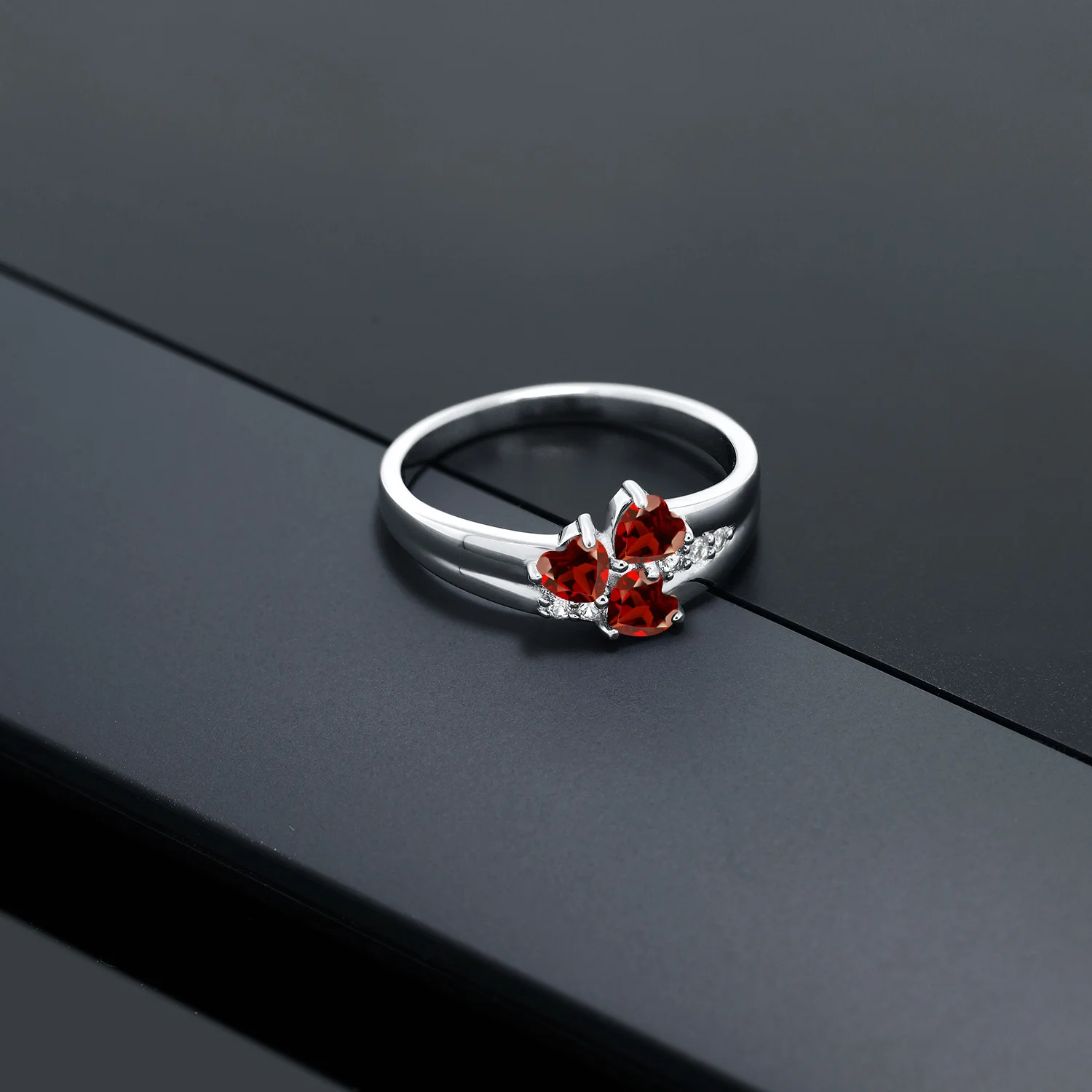 GemStoneKing 1,07 карат естественная форма сердца Красный Гранат Белый сапфир 925 пробы серебряные кольца для женщин ювелирные изделия
