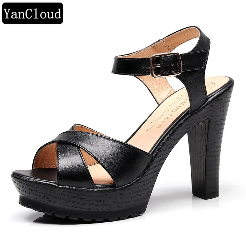 Модные с перемычкой между пальцами женская летняя обувь 2020 блок Высокая