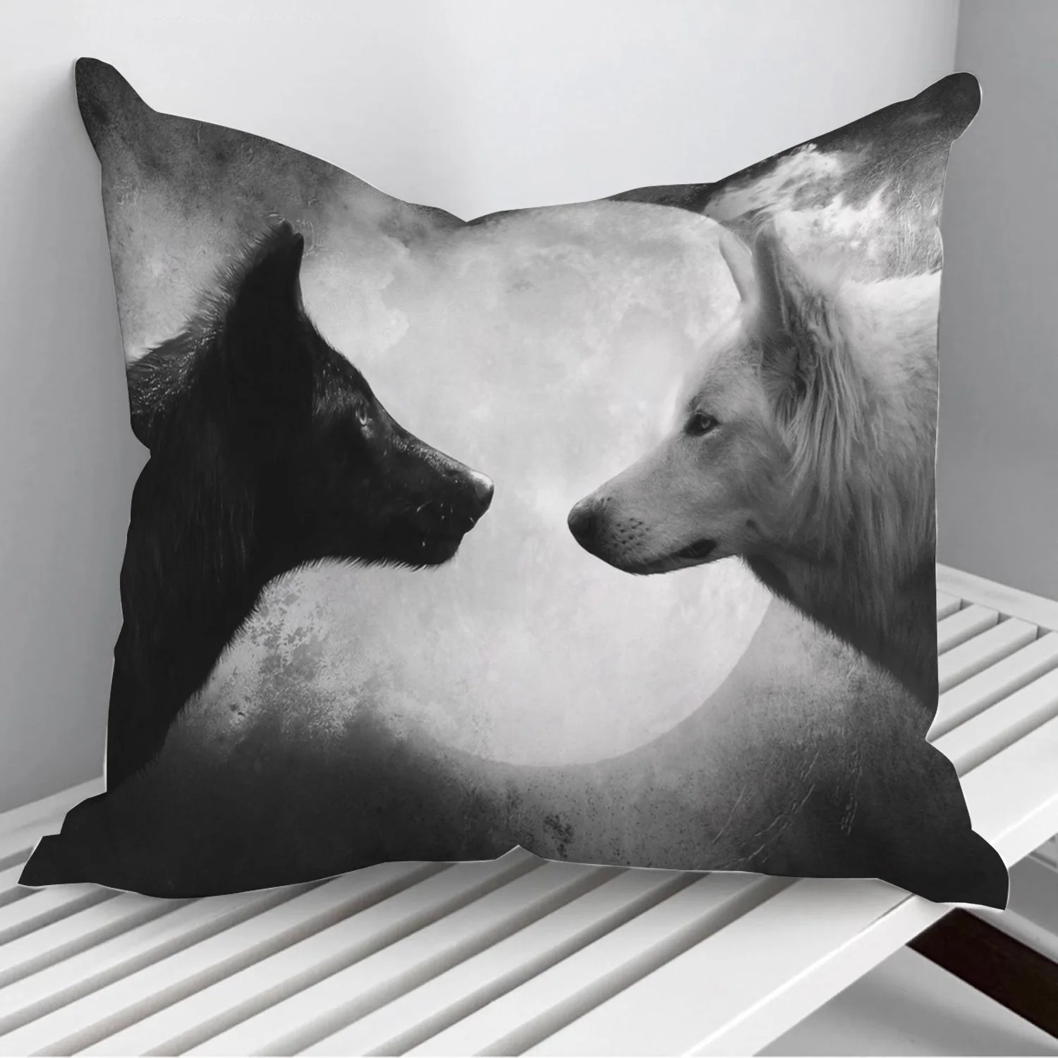 

black wolf vs white wolf Throw Pillows Cushion Cover On Sofa Home Decor 45*45cm 40*40cm Gift Pillowcase Cojines Dropshipping