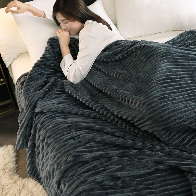 Winter Flannel Blanket Bedspread Super Warm Bedding Blankets Home Sofa Chair Plane Travel Soft Plush Solid Color Bed Covers