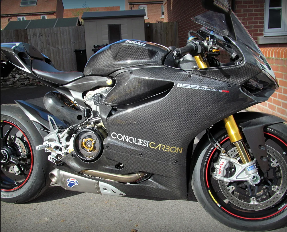 Чехол из углеродного волокна для Ducati Panigale 1199 1299 899 959