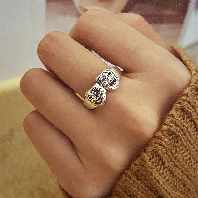 Gothic Heart Ring Set for Women Black Dice Vintage Hip-Hop Silver Plated Retro Rhinestone Charm Butterfly Finger Jewelry