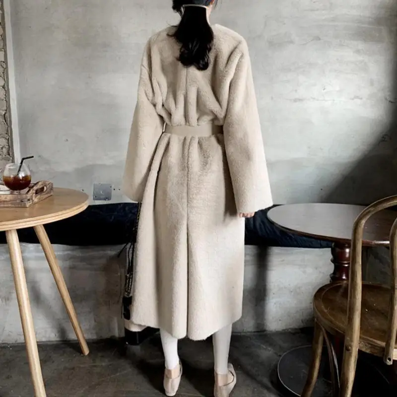GetSpring Women Coat Deerskin Lamb Fur Coat