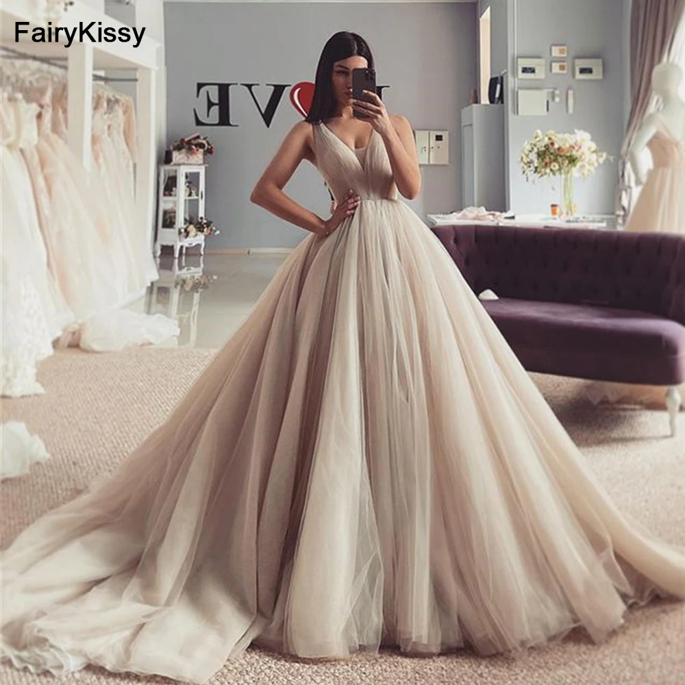 

Женское фатиновое свадебное платье FairyKissy, длинное ТРАПЕЦИЕВИДНОЕ платье без рукавов с V-образным вырезом, на шнуровке, простое пляжное платье для свадебной вечеринки