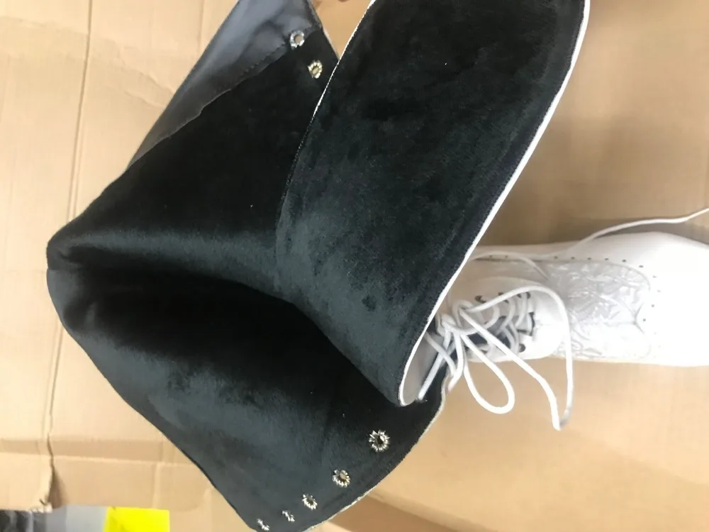 11893395546_1390563750