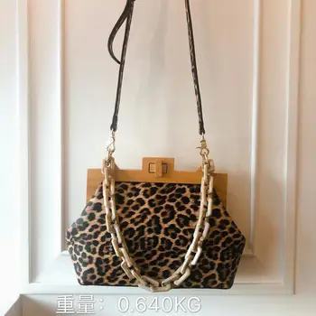 

Hot Sale 2020 Summer New Women's Bag Wooden Clip Bags Small Square Bag Acrylic Chain Handbag Shoulder Messenger Bag tote bag