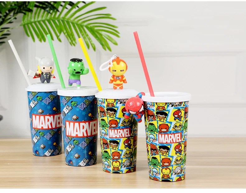 Disney Avengers 4 кружка с ремнем Marvel многофункциональная кукла чашка Железный человек светящаяся чашка холодильник