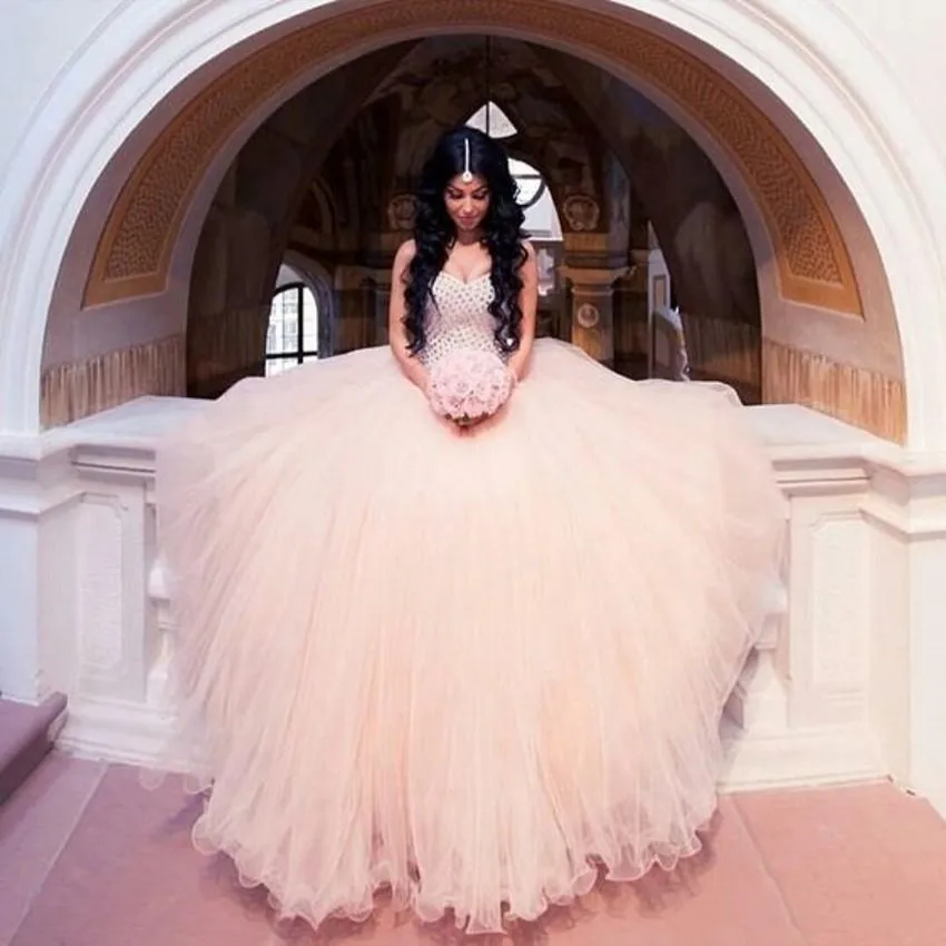 

Elegant Ball Gowns Sweetheart Neck Crystals Organza Quinceanera Dresses Lace Up Back Birthday Dresses Sweet 16 Dresses