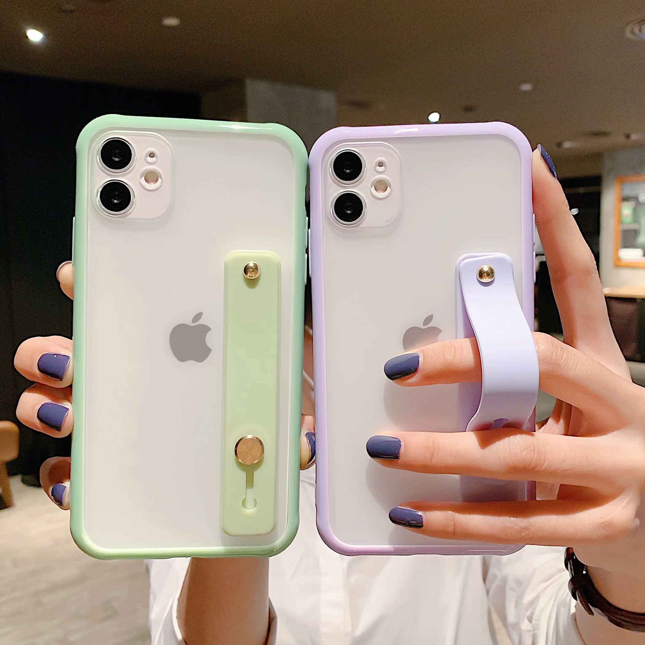 Transparent phone case for IPhone 7 8 Plus 6s 6 X 11 XR Xs Max 11ProMax SE High Quality Wristband Stand Silicone Phone Cover Transparent phone case for IPhone 7 8 Plus 6s 6 X 11 XR Xs Max 11ProMax SE High Quality Wristband Stand Silicone Phone Cover