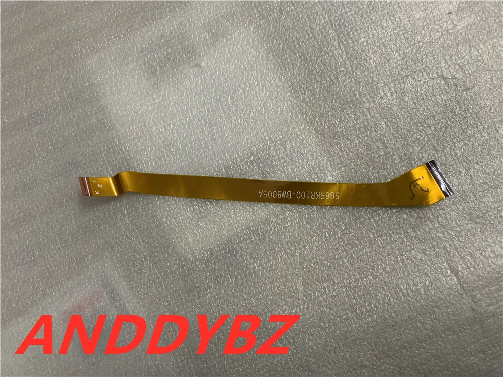 

Оригинальный телефон с кабелем