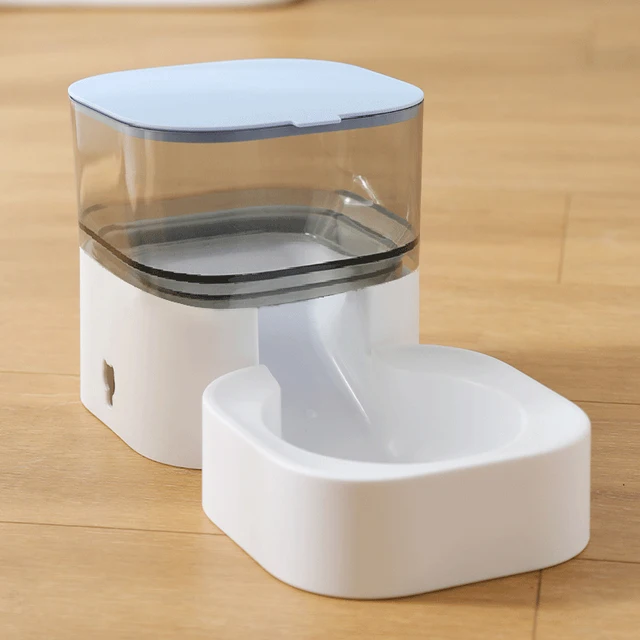 Blue Pet Feeder