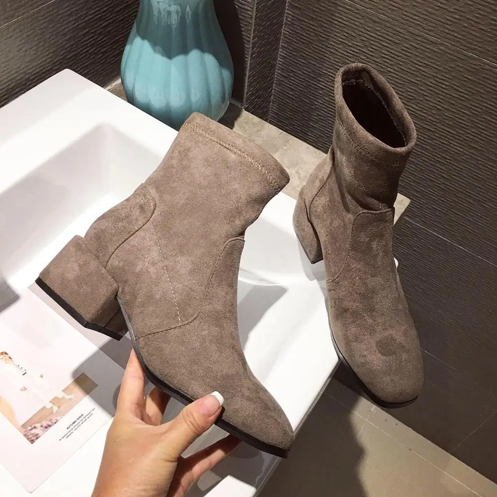 

Boussac Thick Heel Sock Boots Women Elegant Stretch Flock Ankle Boots for Women Vintage Square Toe Designer Shoes Women SWE0610