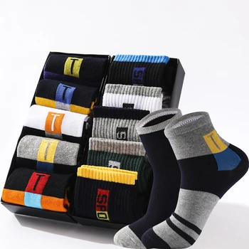 

10 pair/lot Fashion Letter Socks On Sale Men's Color High Socks Popular Soft Cotton Casual Socks Personality Art Male