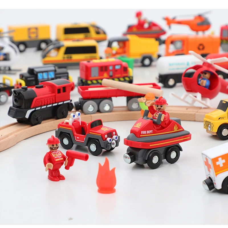 Battery Operated Action Locomotive Train Magnetic Connection Powerful Train Set Fit for Brio Wooden Trains and Tracks Kids Gifts 2