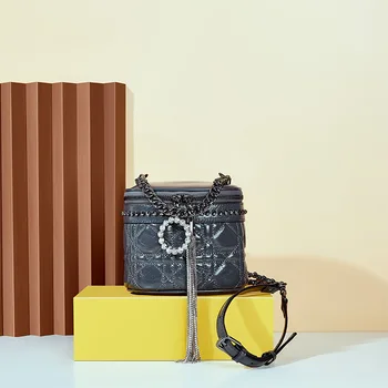 

FIRMRANCH 2020 women's new diamond rivet leather cylinder bag with diamond ring shoulder bag metal tassel messenger bag