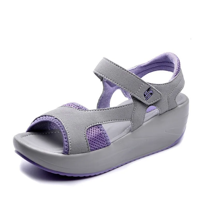 Purple Женские босоножки на платформе; модель года; обувь на танкетке; Повседневная Удобная Нескользящая дышащая женская обувь из сетчатого материала; сандалии с открытым носком - Цвет: Purple