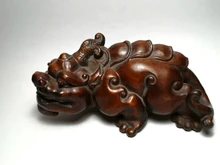 

YIZHU CULTUER ART Collectable Old China Boxwood Hand Carved Pi Xiu Unicorn Figure Statue Family Ornament Gift