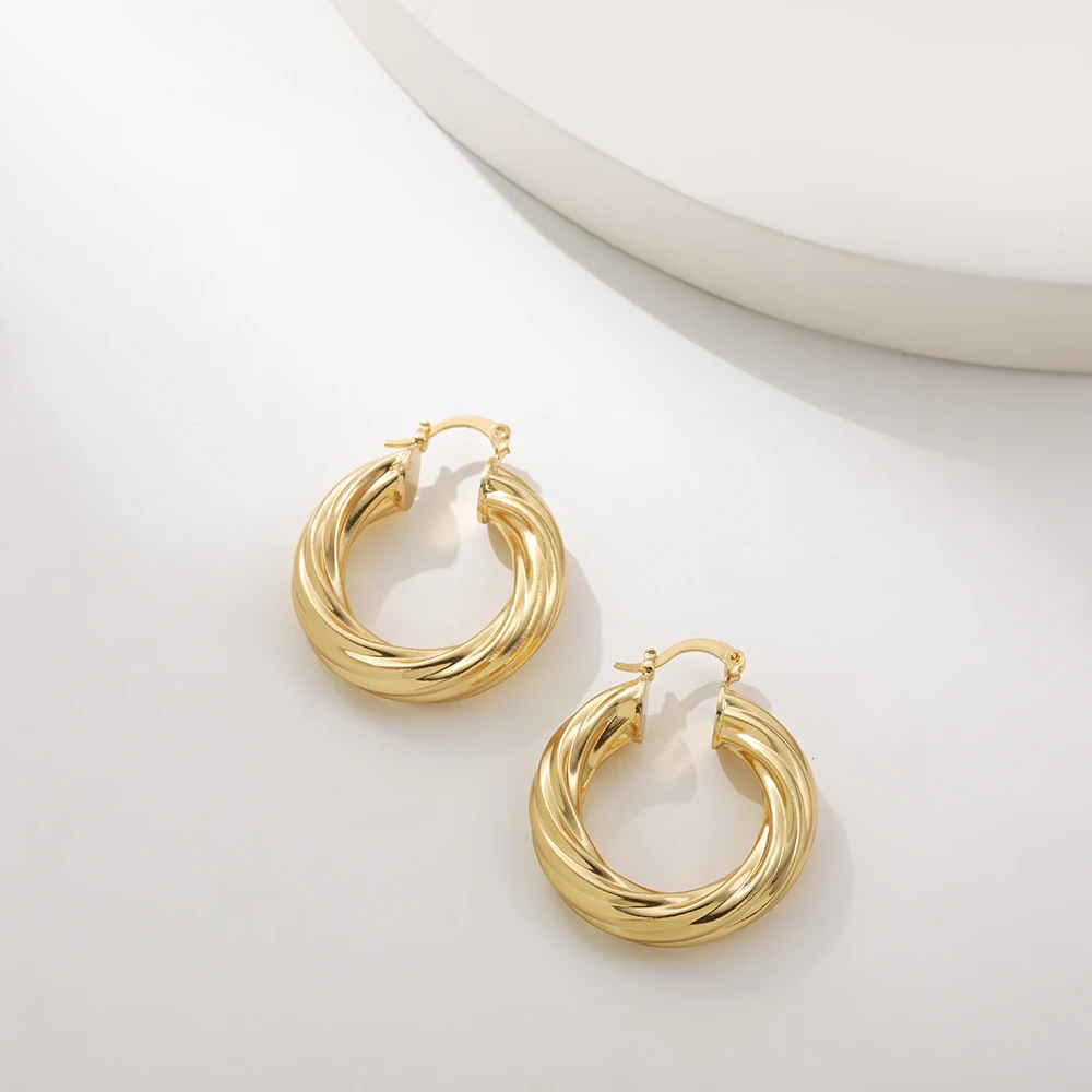 New Trendy Big Metal Hoop Earrings for Women Vintage Geometric Gold Color Twist Circle Earrings Female Statement Jewelry