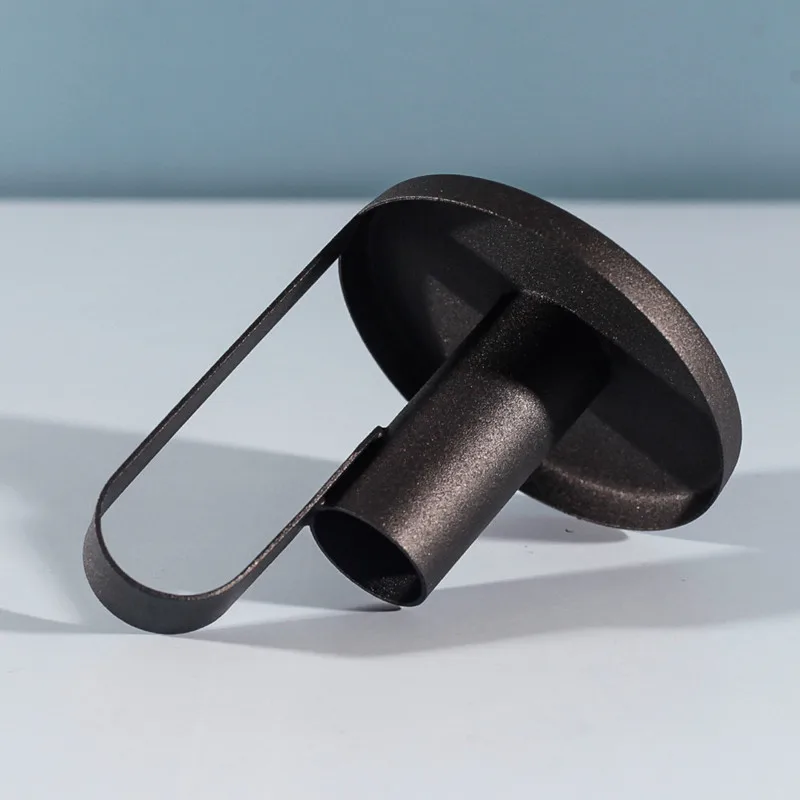 Simple Small Wrought Iron Metal Candle Holder Seat candle holders