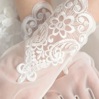 

Vintage Short Sheer Wedding Gloves Embroidery Floral Lace Patchwork UV Protection Sunscreen Bridal Full Finger Mittens