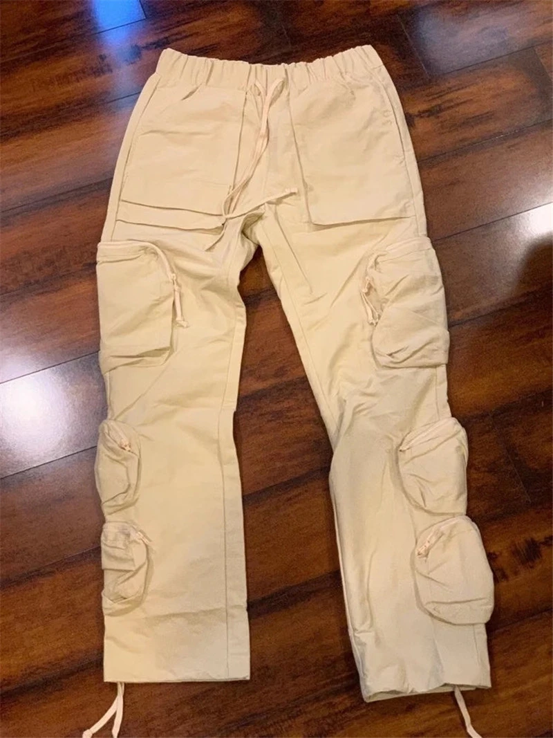 Travis Scott 着用 whoisjacov cargo pants