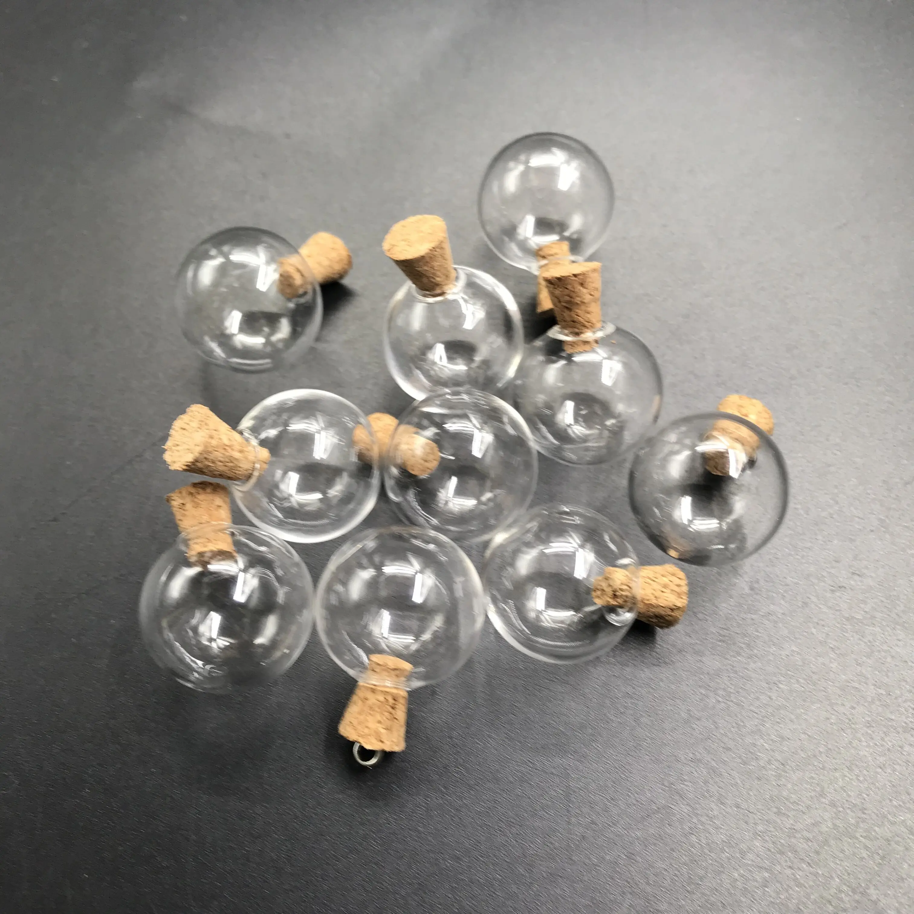 10pcs 18mm Mini Lightbulb Glass Globe bubble round ball with hole DIY hollow glass orb vial pendant glass bottle necklace gifts