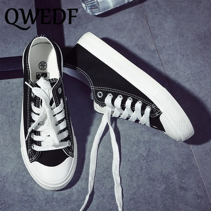 QWEDF/Новинка года; сезон весна; дизайнерские белые туфли на танкетке; женские кроссовки на платформе; женские теннисные туфли; feminino; повседневная женская обувь; женские XA-05