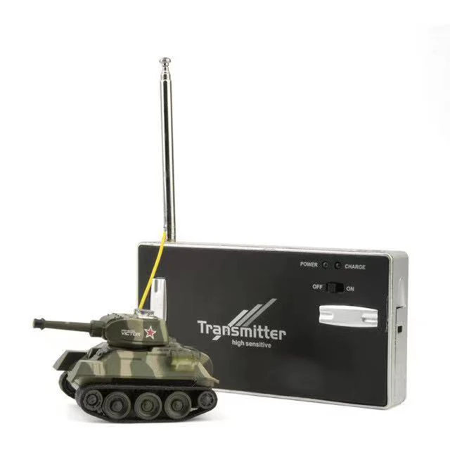 FATOX Char radiocommandé 2,4 GHz WW2 KV-1 soviétique - Jouet militaire 1/16  avec fonction de tir, son et effets de lumière - Cadeau pour enfants et