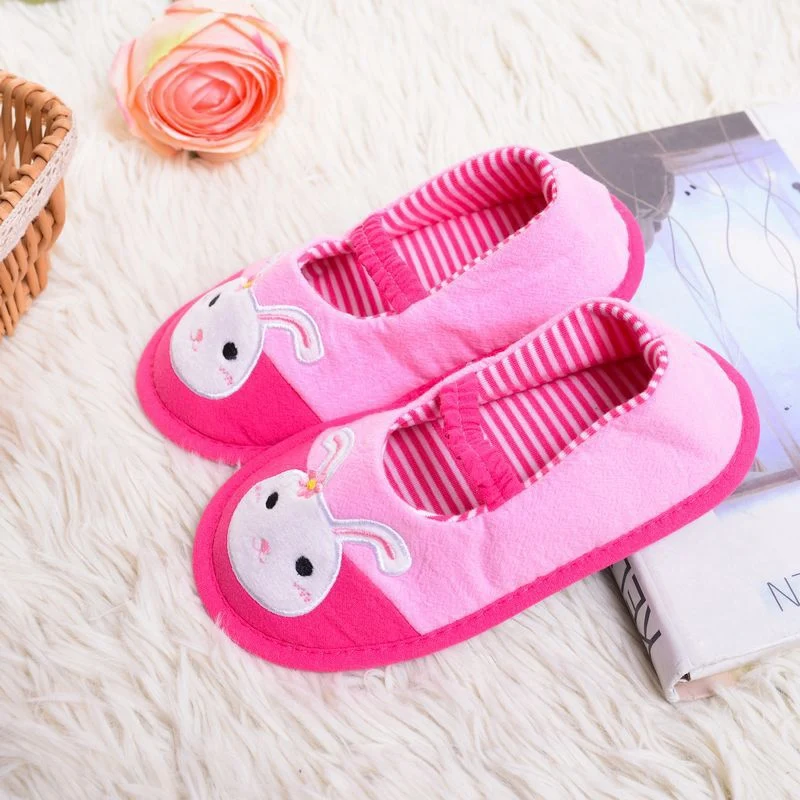 Pink 4 Тапочки для маленьких девочек; тапочки для малышей; зимняя плюшевая теплая Домашняя обувь для детей с героями мультфильмов; Детская домашняя обувь; обувь для щенка, кролика, панды, кота - Цвет: Pink 4