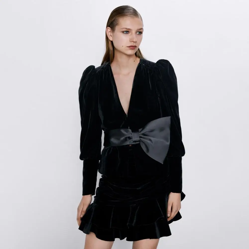 Женский бархатный костюм с юбкой ZA черный из двух предметов: куртка V-образным