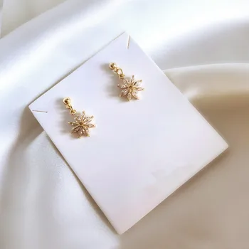 

New Trendy Korean Metal Elegant Rhinestone Flower Stud Earrings For Women Cute Boucle D'oreille Party Jewelry Gifts