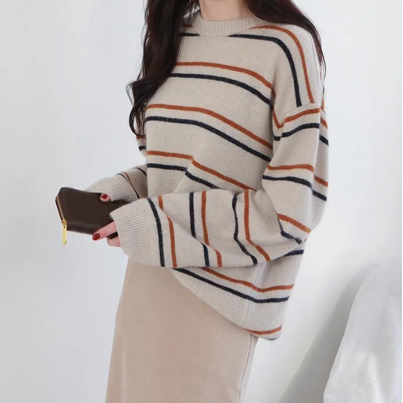 

Women Autumn Winter Stripes Print Slim Long-Sleeved Round Collar Loose Bottom Knit Sweater