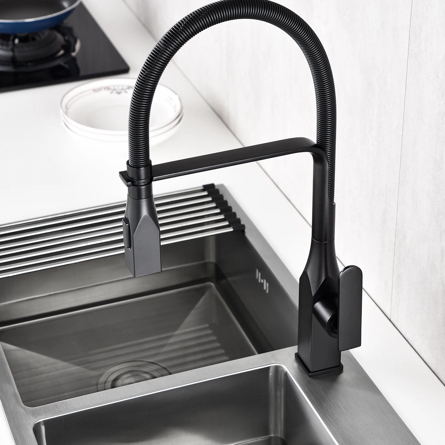 

Kitchen Faucet with 2 Spray Modes Single Handle Basin Faucet Bath Sink Faucet Ceramic Valve 360 Degree Swivel Kitchen Water Tap