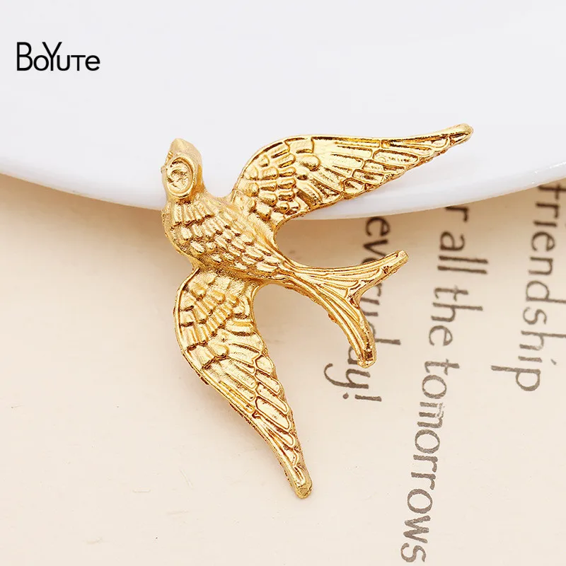 BoYuTe(20 Pieces/Lot) Metal Alloy 40*34MM Maple Leaf Materials Vintage Hand Made Diy Jewelry Accessories Wholesale - Цвет: Gold-23.5x35MM