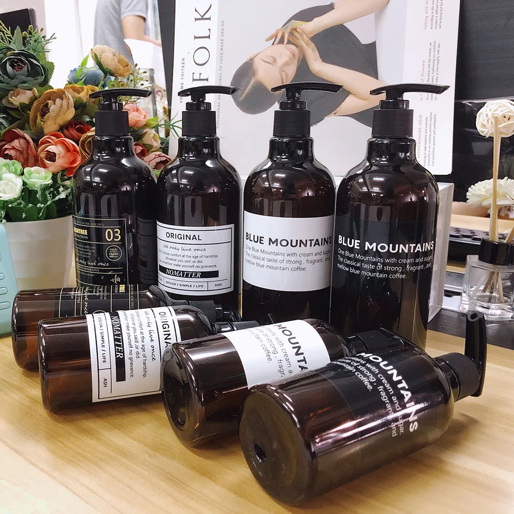 

2pcs / Set Bath Liquid Storage Bottle 250ml 500ml Brown Plastic Shampoo Bottles Nordic Portable Shower Gel Empty Bottle Organize