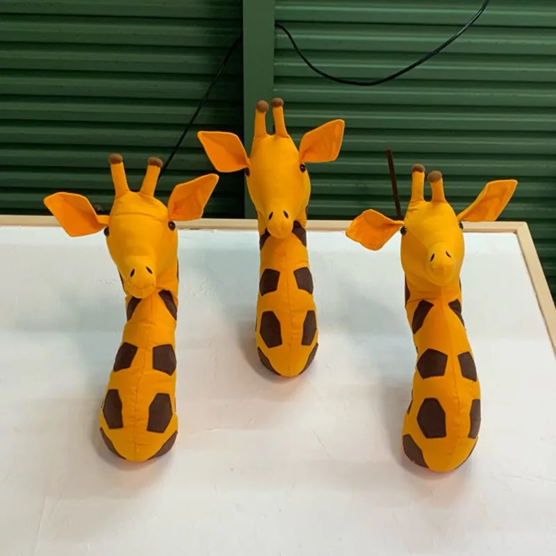giraffe heads
