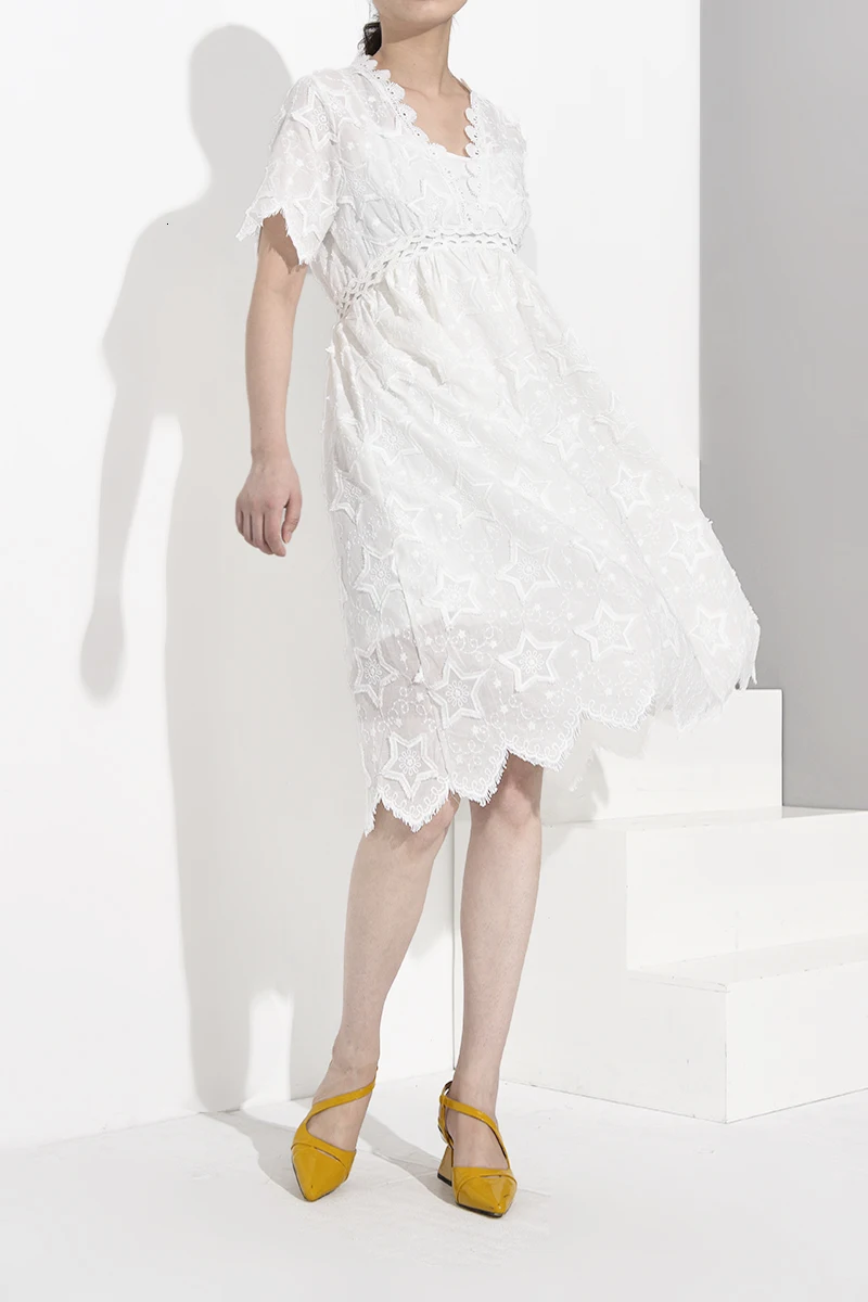 [EAM] женское кружевное асимметричное платье из двух частей с разрезом соединением, новинка, v-образный вырез, короткий рукав, свободный крой, мода весна осень AG7560