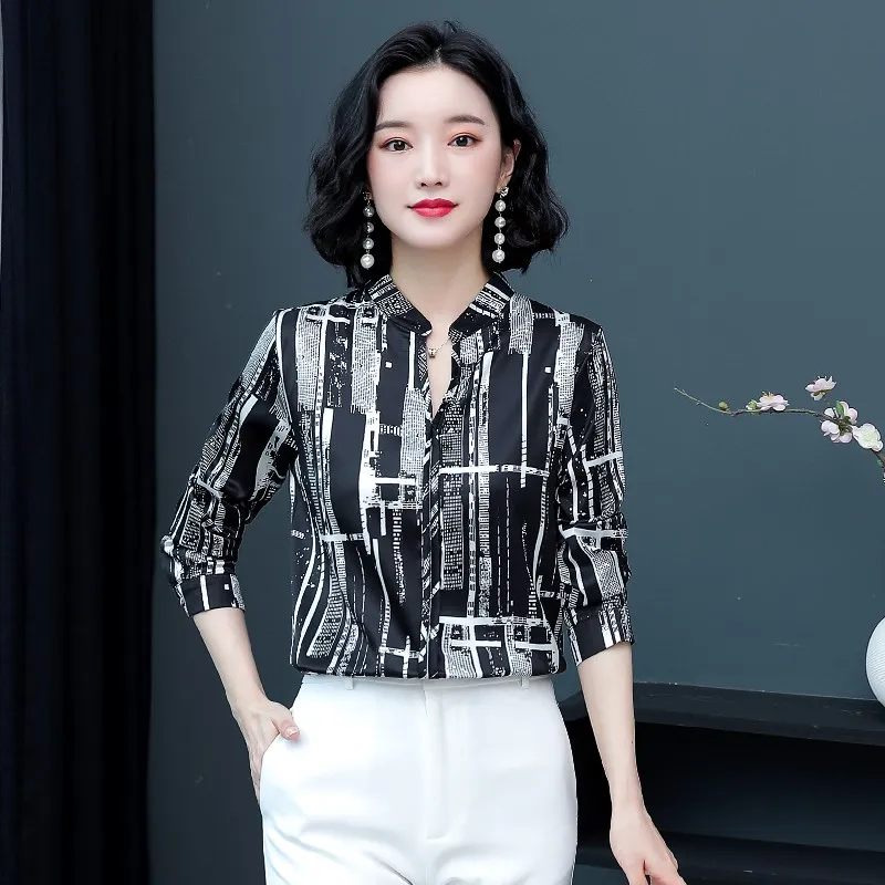 

Korean Fashion Silk Women Blouses Office Lady Striped Shirt and Blouse Satin Long Sleeve Womens Tops Plus Size Women Blusas