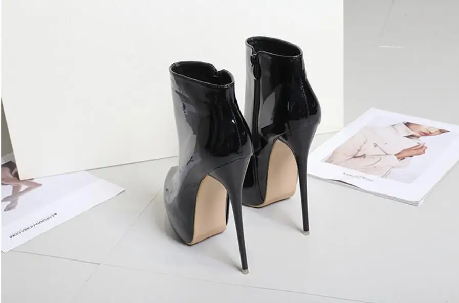 HTB1J2fSHf9TBuNjy0Fcq6zeiFXaM