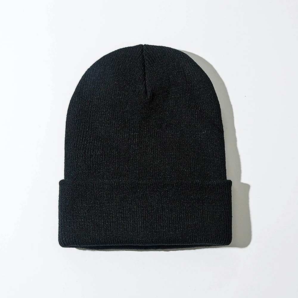 Plain black winter hat Clearance