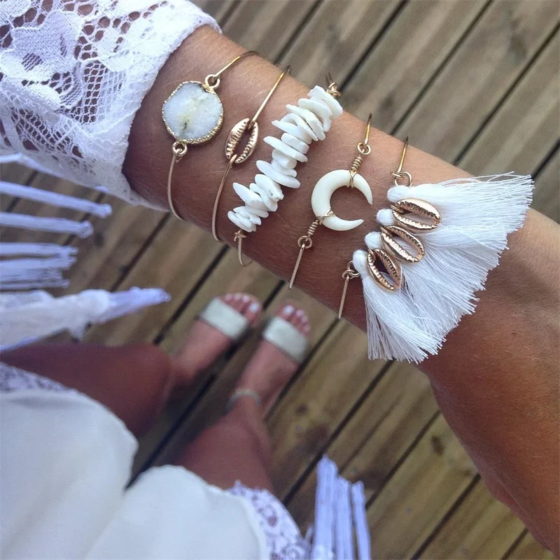 

SOUQ 5 Pcs/Set Bohemian Crescent Shell Fringed White Crystal Bracelet Women's New Lrregular Natural Stone Vintage Bracelet Set