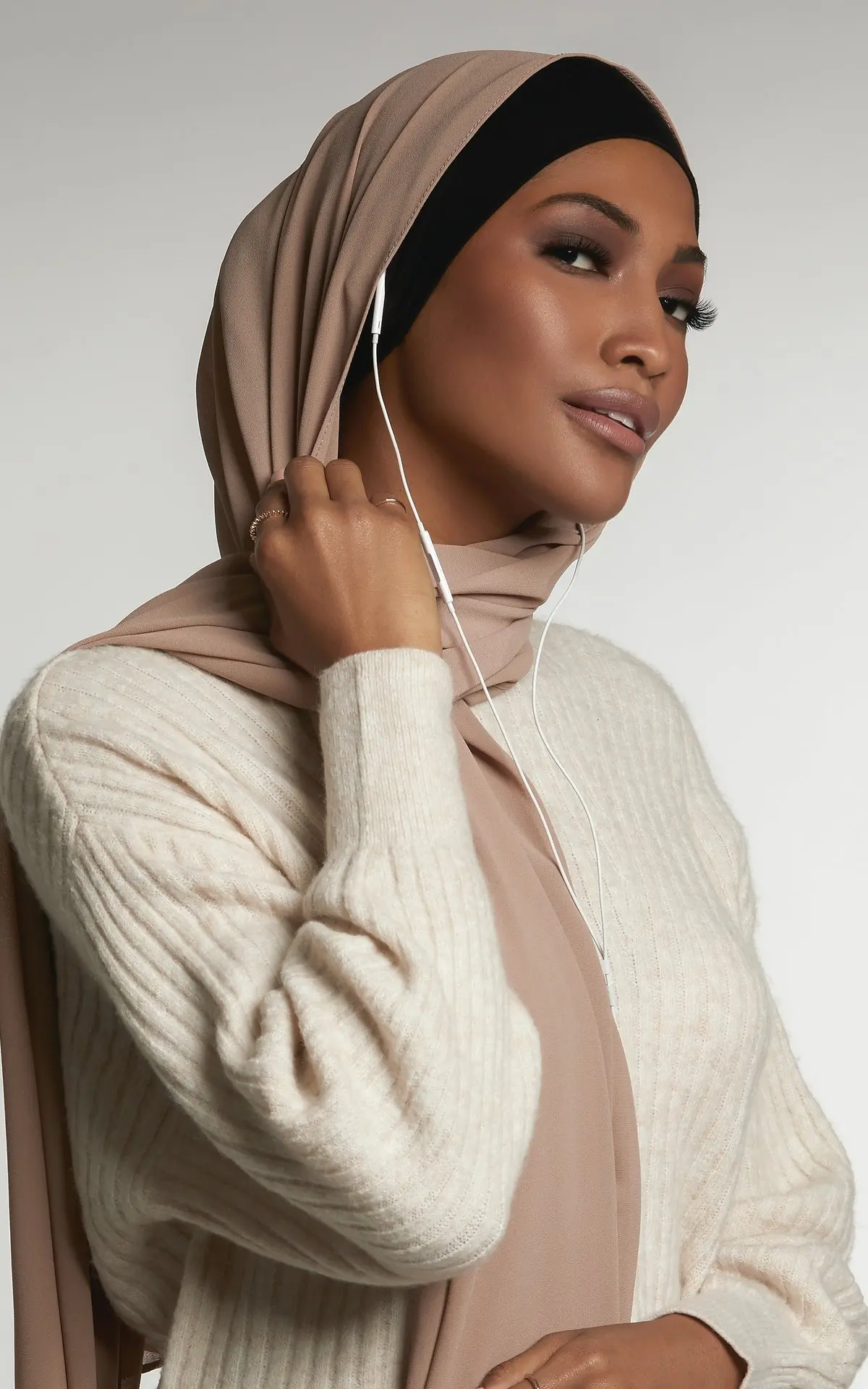 

JTVOVO 2021 New Open Ears Muslim Solid Color Women's Bottoming Cap Pierced Beanie Islam Hijab Turban Headscarf Bonnet Instant