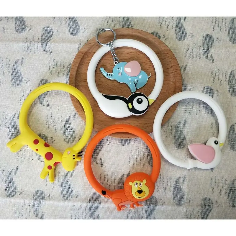 

Baby Round Teether Molar Bar Bracelet Silicone Cartoon Animal Chewing Soother R2JF